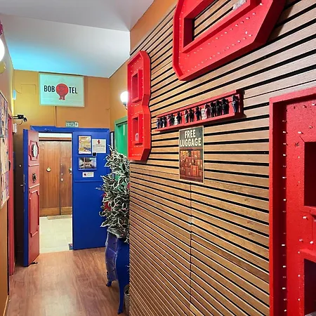 Bobotel Urban Guesthouse-2